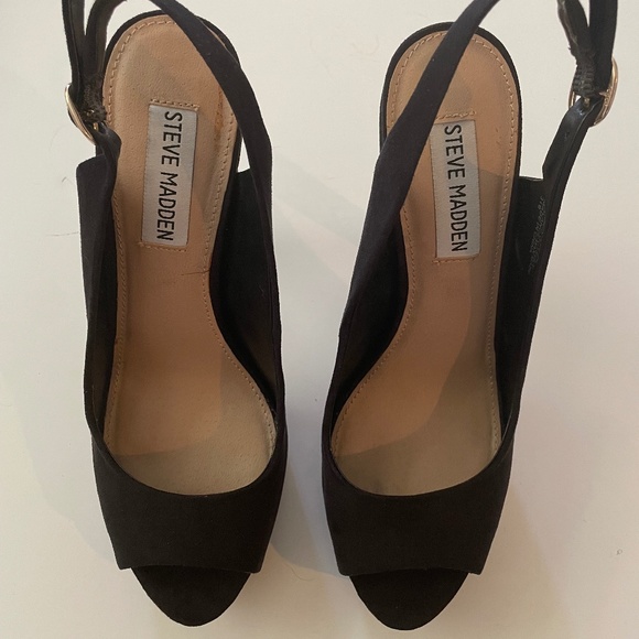 Steve Madden "RIVALLL" Black suede platform heel with peep toe - Picture 2 of 5